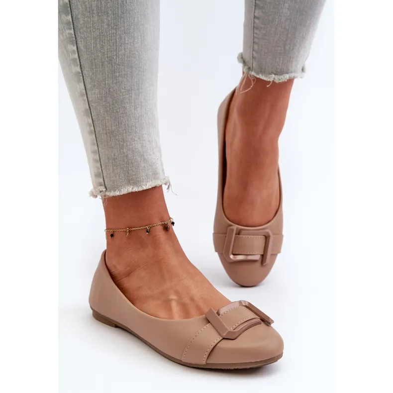 Ballerines en cuir écologique avec ceinture et décoration, beige foncé Cadwenla