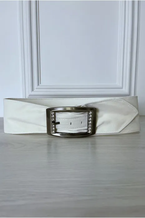 Ceinture blanche en suédine avec strass sur la boucle