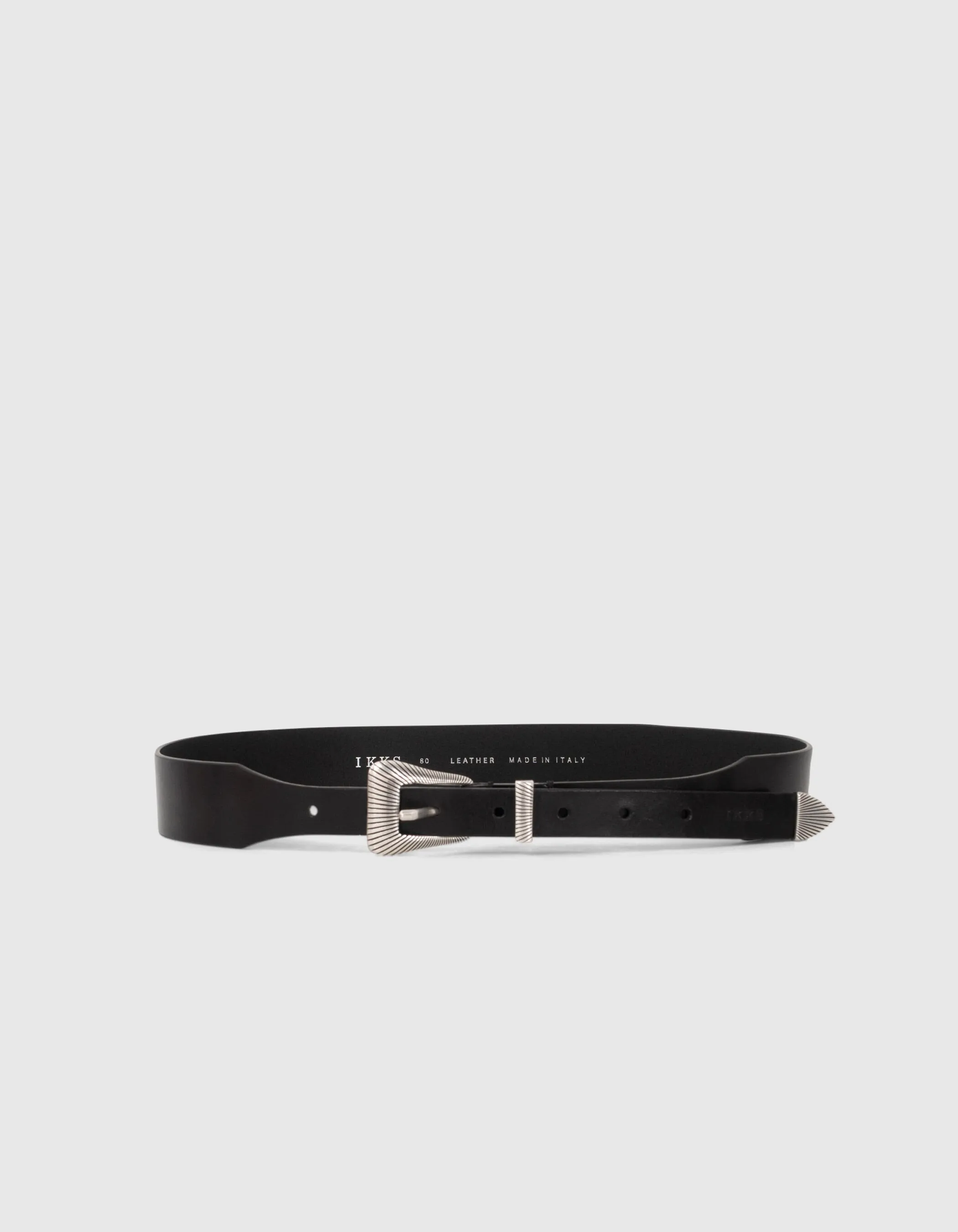 Ceinture noire en cuir asymétrique avec bout métal femme