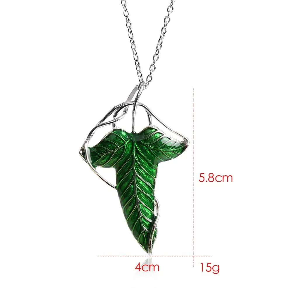 Collier vintage argenté avec pendentif feuille verte • Vintage Univers