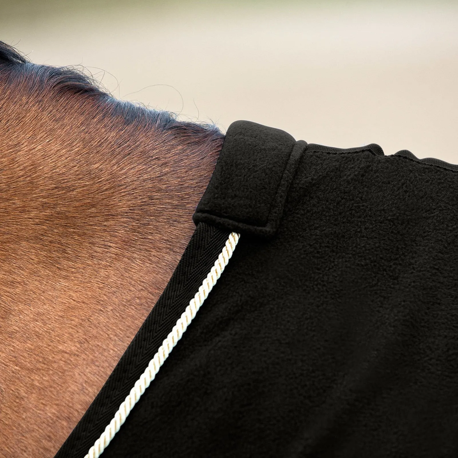 Couverture polaire cheval. Chemise de présentation cheval. 115 à 165