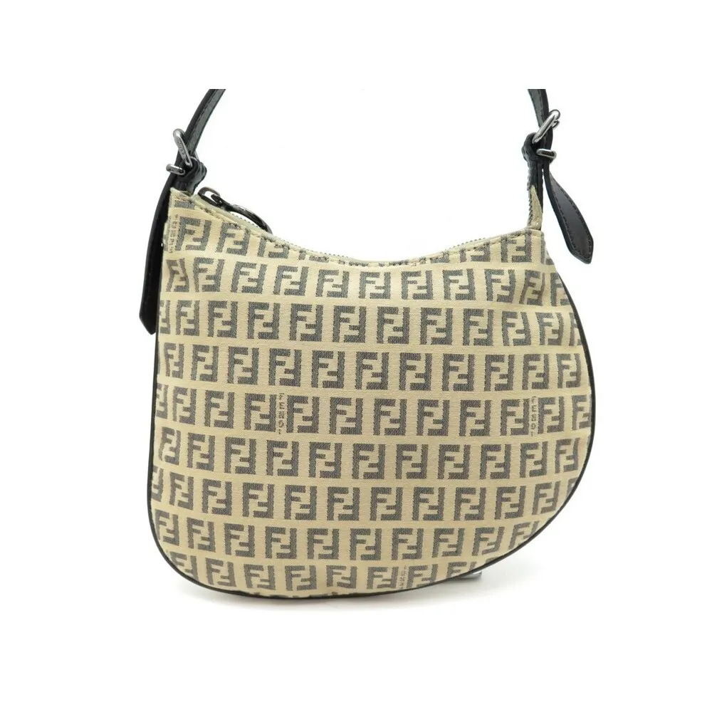 FENDI SACS A MAIN oyster monogram ff zucca - 8BR248 porté épaule