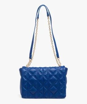 sac besace a rabat matelasse et anse en chaine femme bleu standard sacs bandouliere