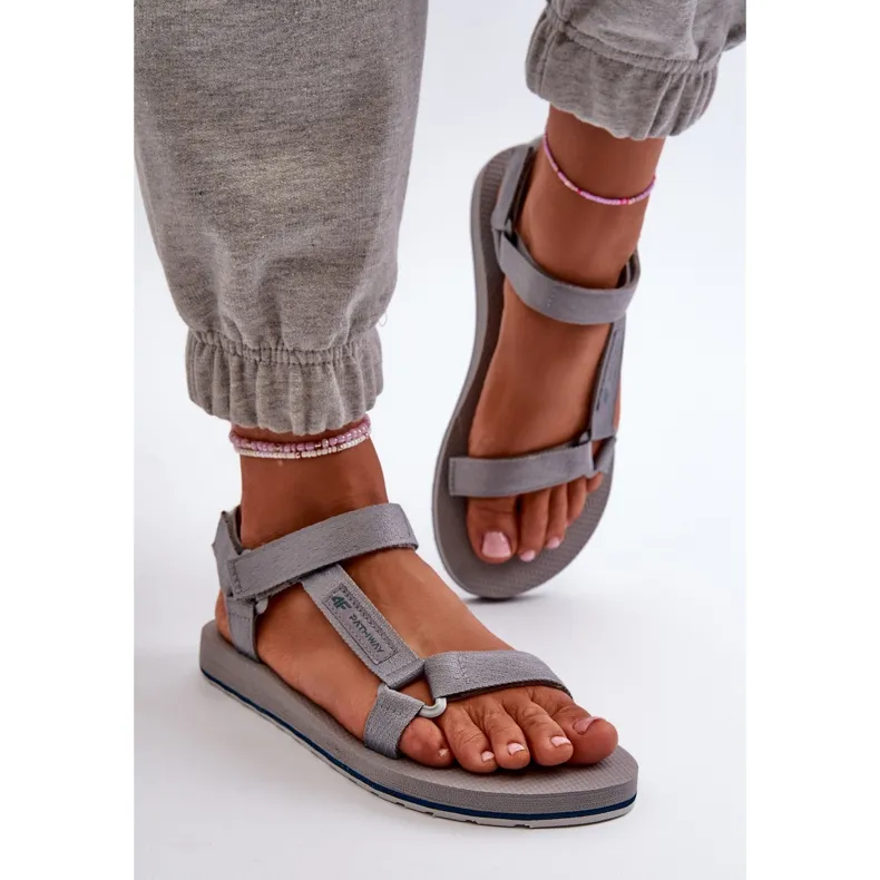 Sandales de sport pour femmes 4FRSS24FSANF054-20S Gris